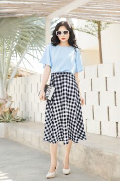 Váy xòe cơ bản, họa tiết caro