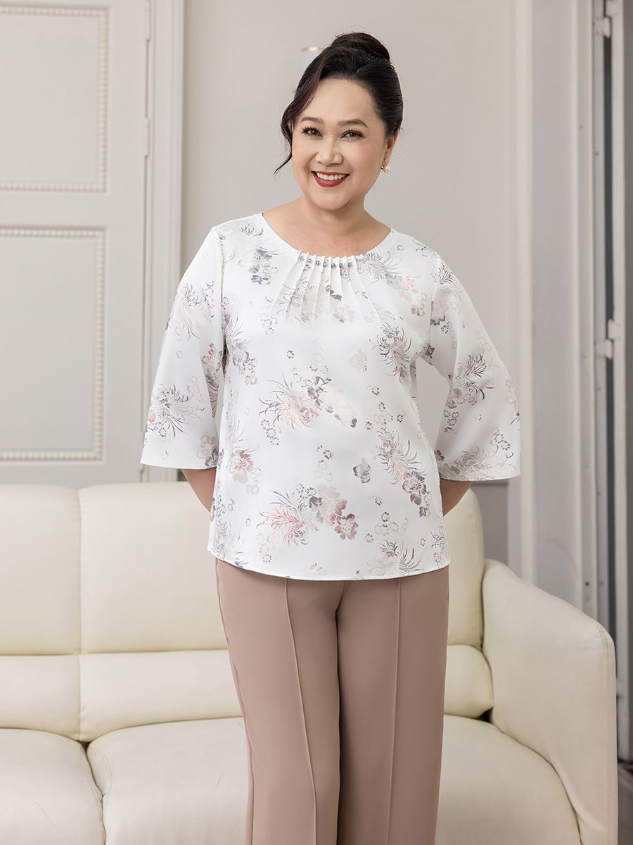 Hạnh Áo cổ tròn kết hạt in họa tiết hoa nhỏ ánh bạc, tay lửng 1432/5.41