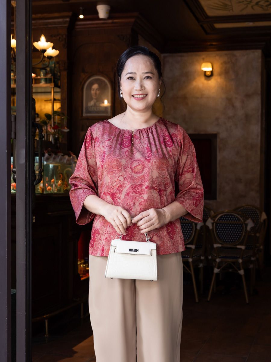 Hạnh áo cổ tròn đính bi, họa tiết dập nổi, tay lửng 2486/5.195 - Ảnh 2